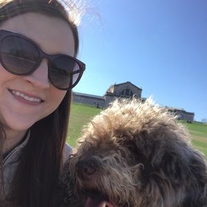 Meet your Posher, Claire